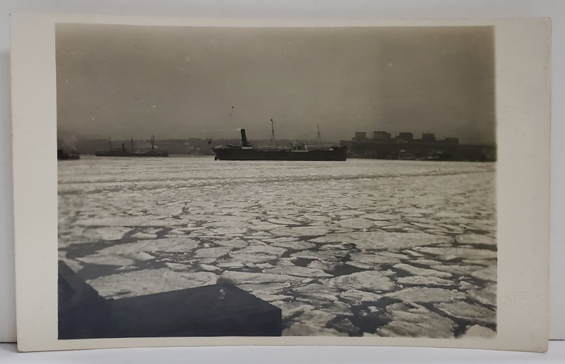 FOTO - ARTA , N. IOANID , CONSTANTA , VAPOR PE MARE , PRINTRE SLOIURI , CARTE POSTALA ILUSTRATA , INTERBELICA
