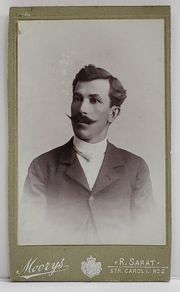 FOTOGRAF BERNHARDT MOORYS , RAMNICU - SARAT , BARBAT CU MUSTATA , FOTOGRAFIE TIP C.D.V. , INCEPUTUL SEC. XX