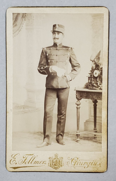 FOTOGRAF EDUARD FELLMER , GIURGIU , BARBAT IN UNIFORMA MILITARA , FOTOGRAFIE C.D.V. , SFARSITUL  SEC. XIX