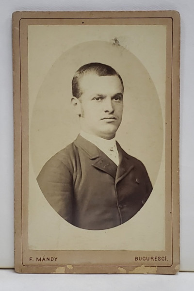 FOTOGRAF FRANZ MANDY , TANAR , SEMIPROFIL , FOTOGRAFIE TIP C.D.V. , SFARSITUL SECOLULUI XIX