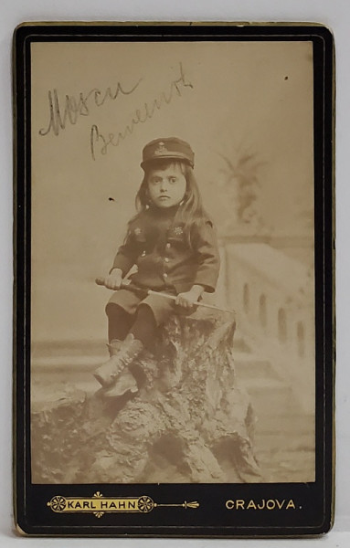 FOTOGRAF KARL HAHN , CRAIOVA , BAIETEL IN STUDIO , FOTOGRAFIE C.D.V. , SFARSITUL SEC. XIX