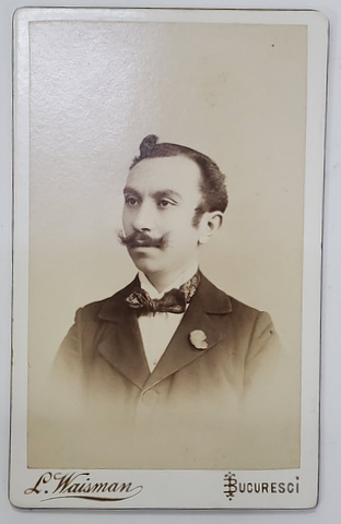 FOTOGRAF L. WAISMAN , BUCURESTI , PORTRETUL UNUI DOMN CU MUSTATA , FOTOGRAFIE TIP C.D.V. , 1899