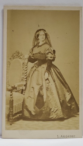 FOTOGRAF LANGERER , VIENA , CONTESA BELCREDI ,SOTIA MINISTRULUI PREZIDENT BELCREDI ( 1865 - 1867 ) ,  FOTOGRAFIE TIP C.D.V. , SFARSITUL SEC. XIX