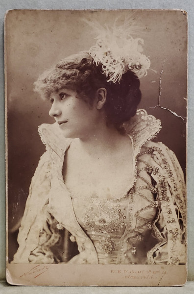 FOTOGRAF NADAR (  GASPARD - FELIX TOURNACHON )  - MARGUERITE UGALDE ( 1862- 1940 ) , MEZZO - SOPRANA FRANCEZA , FOTOGRAFIE  CABINET , SFARSITUL SEC. XIX