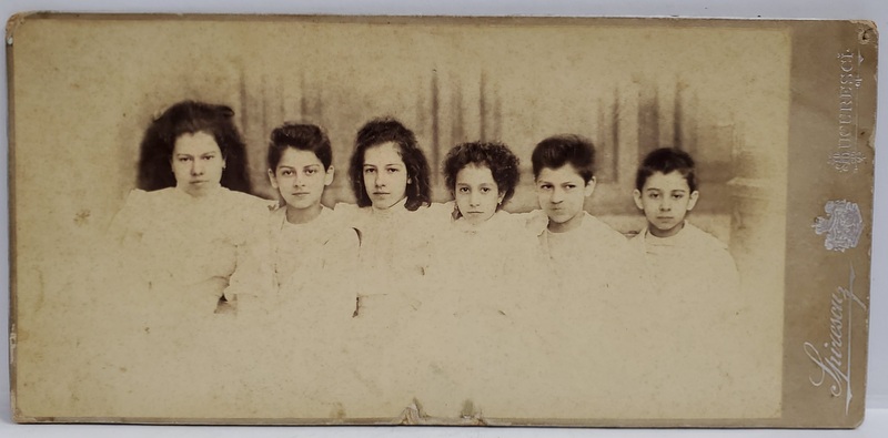 FOTOGRAF SPIRESCU , BUCURESTI , GRUP DE SASE COPII IN STUDIO , FOTOGRAFIE  DE CABINET , SFARSITUL  SEC. XX