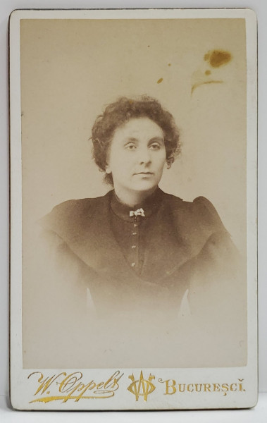 FOTOGRAF W. OPPELT , BUCURESTI , DOAMNA CU BROSA , FOTOGRAFIE C.D.V. , CCA, 1900