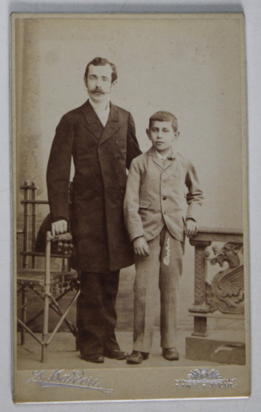 FOTOGRAFIE C.D.V. , STUDIO A. KALORI , LINZ , TATA SI FIU IN STUIO , CCA. 1900