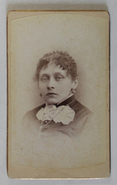 FOTOGRAFIE C.D.V. , STUDIO A.P. DREW , DOVER , N.H. , DOAMNA CU JABOU , SFARSITUL SEC. XIX