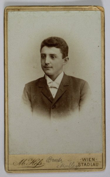 FOTOGRAFIE C.D.V. , STUDIO M. HEFS ,VIENA , TANAR CU CAMASA ALBA , SFARSITUL SEC. XIX