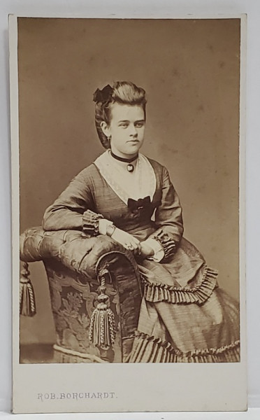 FOTOGRAFIE C.D.V. , STUDIO ROB. BORCHARD , RIGA , DOMNISOARA PE FOTOLIU , SFARSITUL SEC. XIX