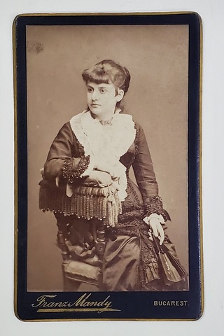 FRANZ MANDY , BUCURESTI , TANARA CU EVANTAI , FOTOGRAFIE TIP C.D.V. , SFARSITUL SEC. XIX