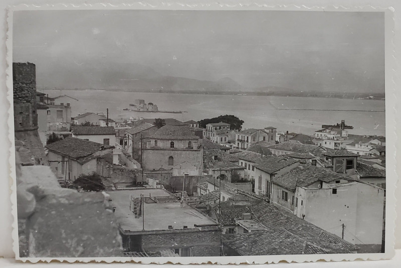 GRECIA , CASUTE VECHI LA MARGINEA MARII , FOTOGRAFIE , 1974