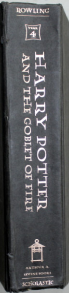 HARRY POTTER AND THE GOBLET OF FIRE by J. K. ROWLING , illustrations by MARY GRANDPRE , 2000 , COPERTA CU URME DE UZURA