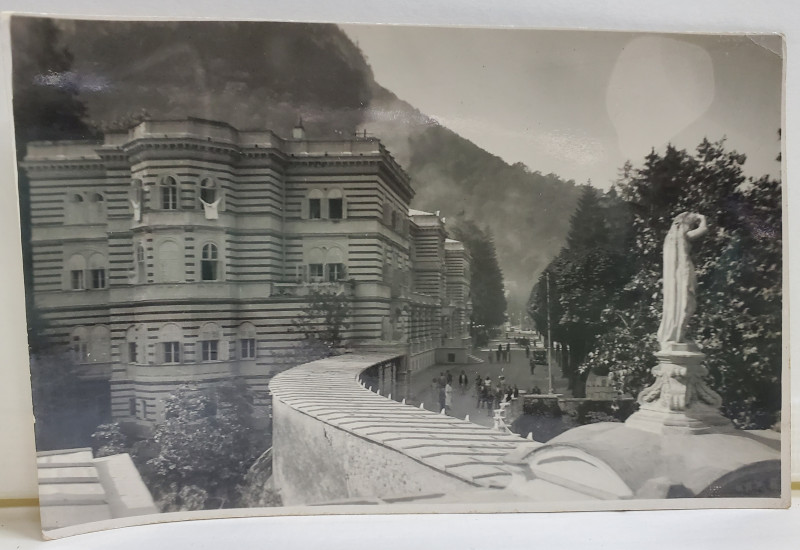 HERCULANE , HOTELUL FERDINAND SI PROMENADA , FOTOGRAFIE TIP CARTE POSTALA , 1935