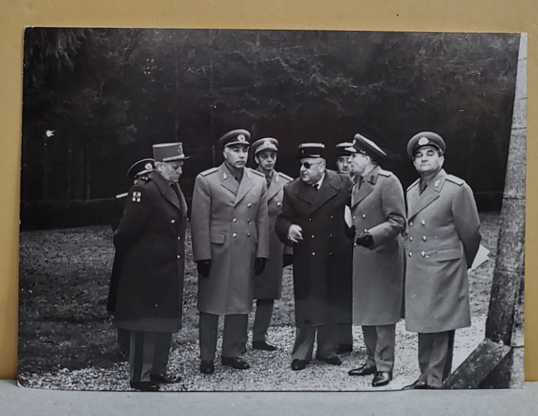 INALTI OFITERI ROMANI SI FRANCEZI , FOTOGRAFIE DE GRUP, ANII ' 70 - 80