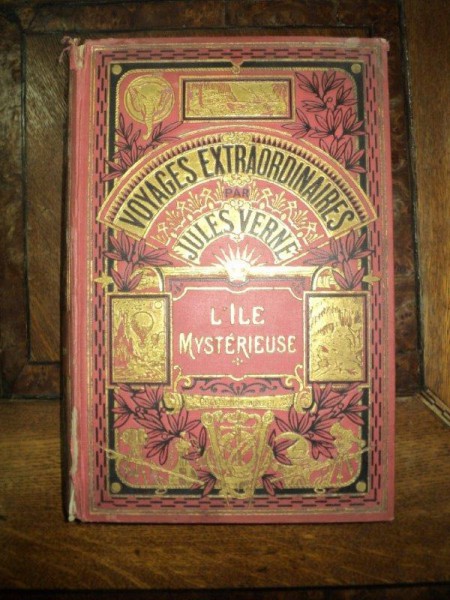 Insula Misterioasa, Jules Verne