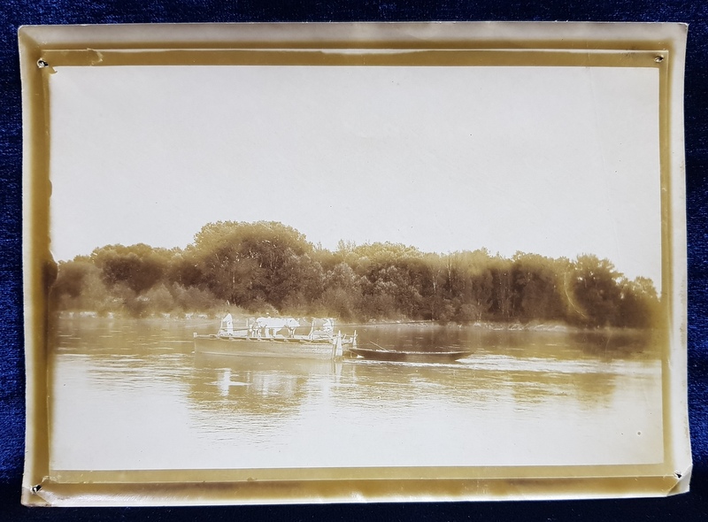 IZBICENI , BAC IMPROVIZAT PENTRU TRECEREA OLTULUI , FOTOGRAFIE MONOCROMA, PE HARTIE LUCIOASA , DATATA 1909
