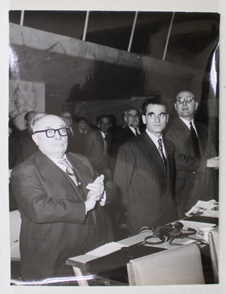 JACQUES DUCLOS , MEMBRU AL PARTIDULUI COMUNIST FRANCEZ , LA AL VIII - LEA CONGRES AL P.C.I. , ROMA , FOTOGRAFIE DE PRESA , 1956