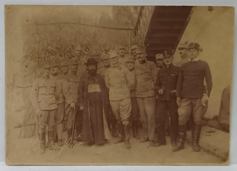 KRZEMIENEC , UCRAINA , MILITARI CU PREOT , FOTOGRAFIE DE GRUP , SFARSITUL SEC. XIX