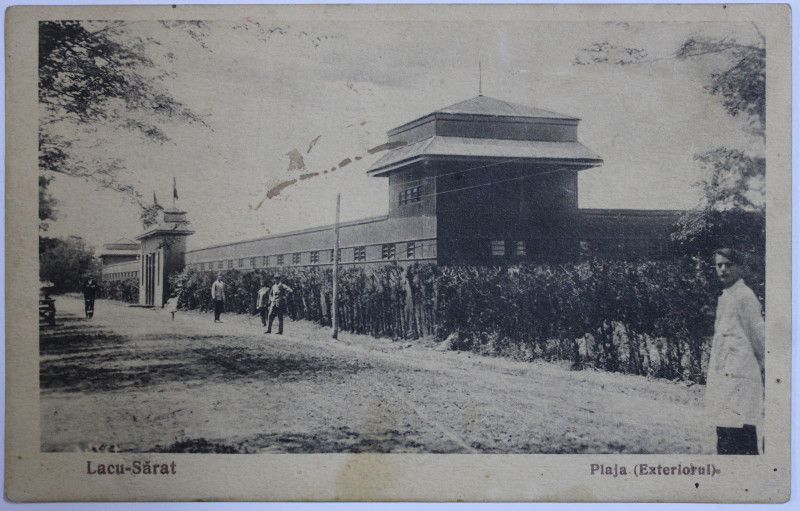 LACU - SARAT , PIATA ( EXTERIORUL ) , CARTE POSTALA ILUSTRATA , MONOCROMA, CIRCULATA , DATATA 1935