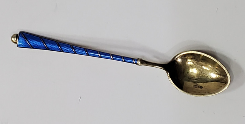 Lingurita din argint aurit cu email albastru, Danemarca, Secol XX