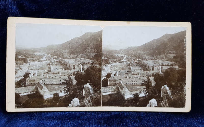 MANASTIREA BISTRITA , RAMNICU - VALCEA ,  VEDERE PANORAMICA , FOTOGRAFIE STEREOSCOPICA , MONOCROMA , PE SUPORT DE CARTON , CCA. 1900