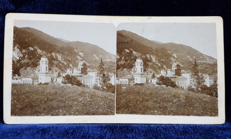 MANASTIREA BISTRITA , RAMNICU - VALCEA , VEDERE PANORAMICA , FOTOGRAFIE STEREOSCOPICA , MONOCROMA , PE SUPORT DE CARTON , CCA. 1900