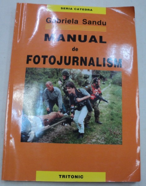 MANUAL DE FOTOJURNALISM-GABRIELA SANDU
