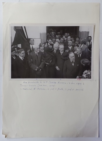 MARESALUL ALEXANDRU AVERESCU , DOCTORII D. GEROTA SI C. DANIEL , LA FUNERARIILE DOAMNEI CLOTILDE AVERESCU , FOTOGRAFIE , 1934