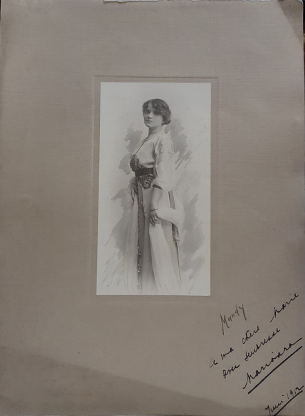 MARIOARA CARP , FOTOGRAFIE de MANDY , DATATA 1912 , CONTINE DEDICATIE *
