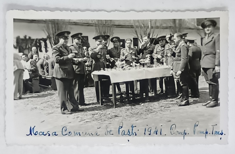 MASA COMUNA DE PASTE , COMPANIE DE POMPIERI , ROMANIA , FOTOGRAFIE , 1941