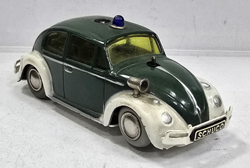 MASINUTA DE JUCARIE ,  WOLKSWAGEN FOLOSIT DE POLITIA GERMANA   , FIRMA  ' SCHUCO ' MODEL VARIANTO 3040 , ANII  '70 , LIPSA CHEIE