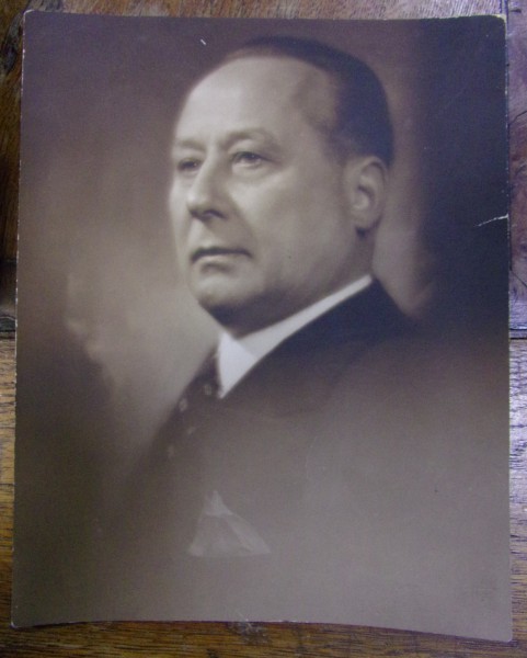 MEDICUL TRAIAN NASTA - FOTOGRAFIE ORIGINALA (ANII TREIZECI)