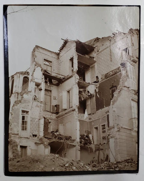 MESSINA , ITALIA , RUINELE UNEI CLADIRI PRABUSITE LA CUTREMURUL DIN 1905, FOTOGRAFIE