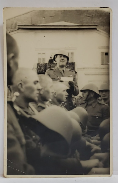 MILITARI ROMANI LA DEPUNEREA JURAMANTULUI ( ? ) , FOTOGRAFIE TIP CARTE POSTALA , ANII '40