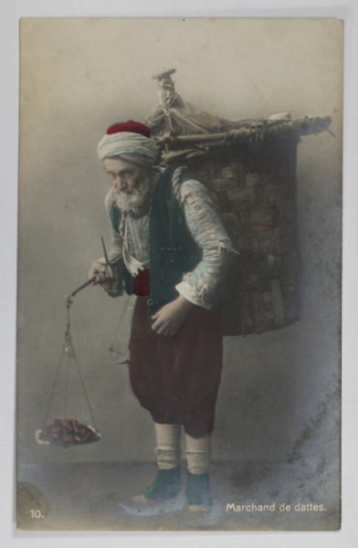 NEGUSTOR DE CURMALE , FOTOGRAFIE COLORIZATA , TIP CARTE POSTALA , INCEPUTUL SEC. XX