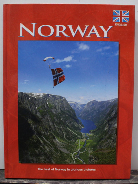 NORWAY , THE BEST OF NORWAY IN GLORIOUS PICTURES , ANII '2000