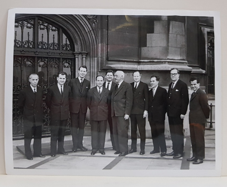 OFICIALI ROMANI IN VIZITA LA HOUSE OF PARLIAMENT , FOTOGRAFIE , IABUARIE , 1965