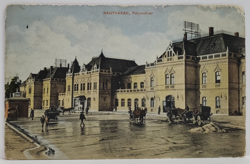 ORADEA , GARA ,  IN FATA TRASURI CU CAI , CARTE POSTALA , INCEPUTUL SEC. XX