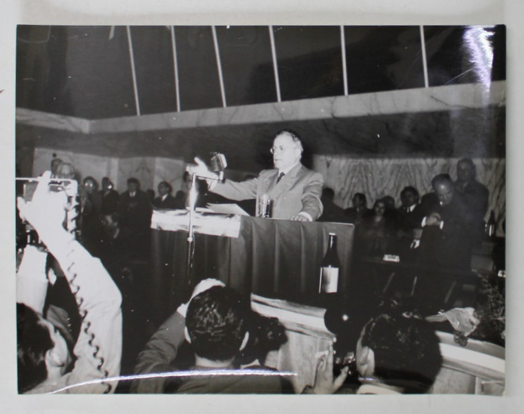 PALMIRO TOGLIATTI , LA TRIBUNA CONGRESULUI AL VIII - LEA AL P.C.I. , FOTOGRAFIE , 1956
