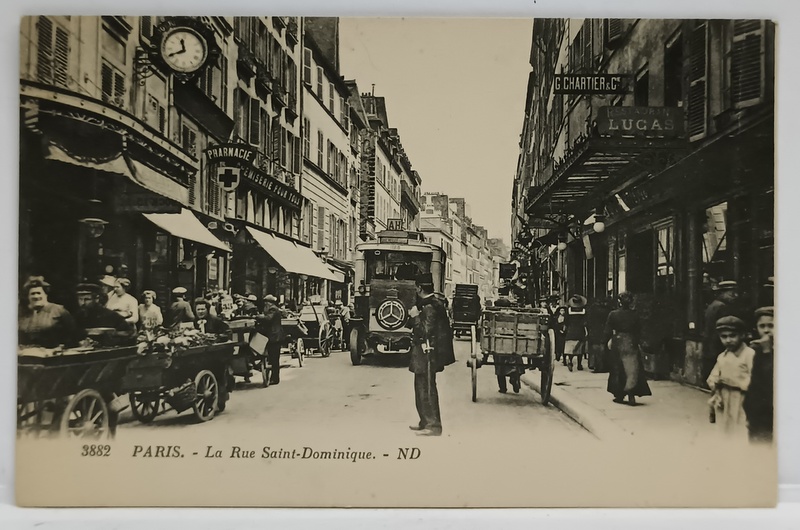 PARIS , STRADA SAINT - DOMINIQUE , MASINI DE EPOCA , LOCALNICI , TARABE , MAGAZINE , CARTE POSTALA  ILUSTRATA , INCEPUTUL SEC. XX