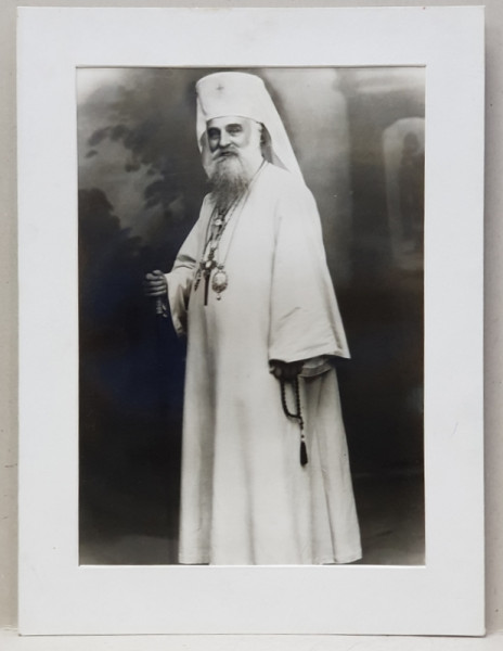 PATRIARHUL MIRON CRISTEA ( 1868 - 1939) , FOTOGRAFIE IN STUDIO , PE HARTIE LUCIOASA , PERIOADA INTERBELICA