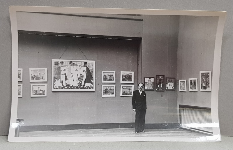 PICTORUL ALEXANDRU BASSARAB 1907 - 1941 , COMANDANT LEGIONAR , UCIS PE FRONTUL DE RASARIT IN PRIZONIERAT , FOTOGRAFIAT  LA EXPOZITIA SA , FOTOGRAFIE MONOCROMA, PERIOADA INTERBELICA