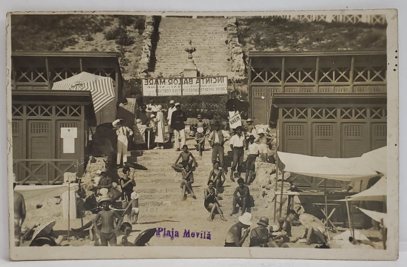 PLAJA MOVILA , TURISTI LA INTRAREA SPRE PLAJA , FOTOGRAFIE FORMAT CARTE POSTALA , 1928