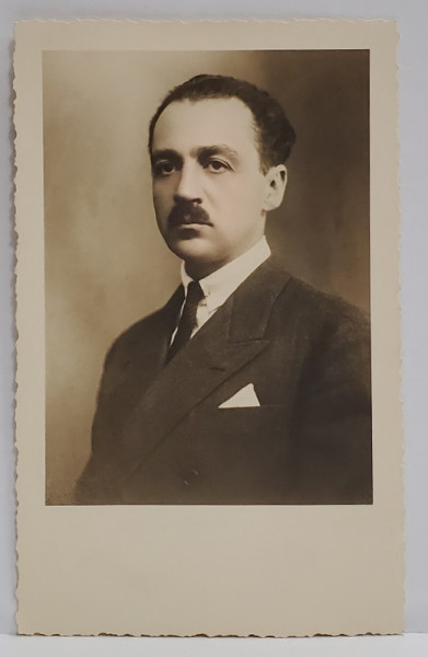 POETUL GEORGE MAGHERU 1892 -1952  , FOTOGRAFIE PORTRET  CU DEDICATIA ACESTUIA , FORMAT CARTE POSTALA  1938