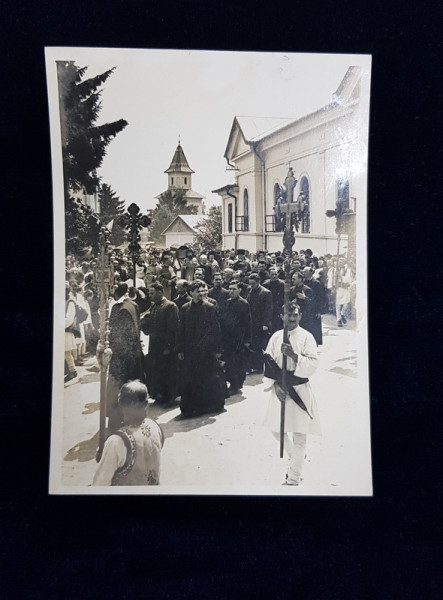 PROCESIUNEA SFANTULUI IOAN CEL NOU , FOTOGRAFIE MONOCROMA, PE HARTIE LUCIOASA , DATATA PE VERSO 1946