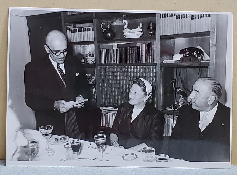 PROFESORII DOCTORI IULIU HATIEGANU SI D. LAFFONT , LA O REUNIUNE , FOTOGRAFIE  DATATA 1957