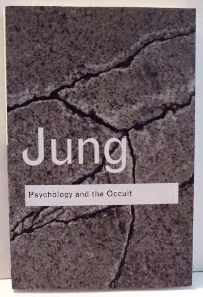 PSYCHOLOGY AND THE OCCULT de C. G. JUNG , 1982