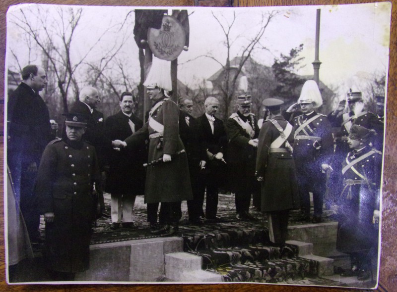 REGELE CAROL AL II-LEA ȘI ION MIHALACHE ALATURI DE ALTE PERSONALITATI POLITICE . FOTOGRAFIE ORIGINALA DIN 1939