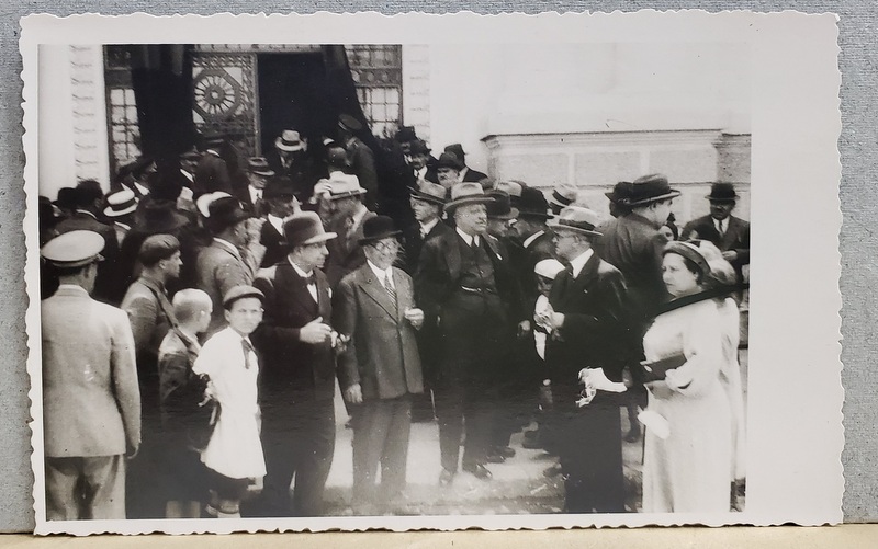 ROMANIA , FOTOGRAFIE DE GRUP LA  FUNERARII , CARTE POSTALA , INTERBELICA